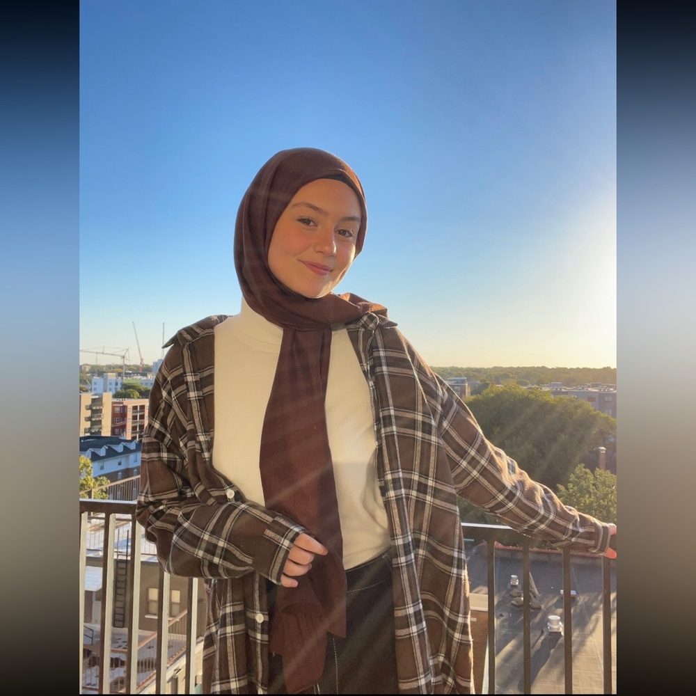 Meet your Posher, Aysegul